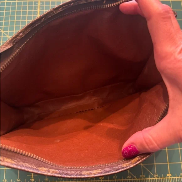 Louis Vuitton Brown Fringe Crossbody Bag- Tricked Out Vintage Tolietry 26 - Picture 3 of 8